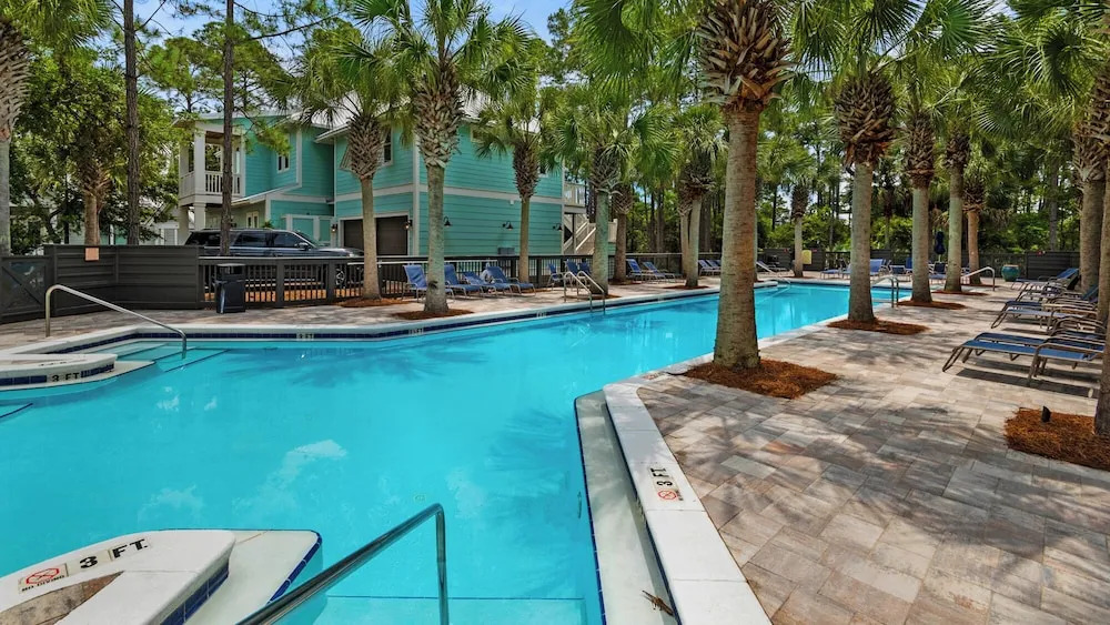 Modern Beach Home in Seagrove - Across From Eastern Lake