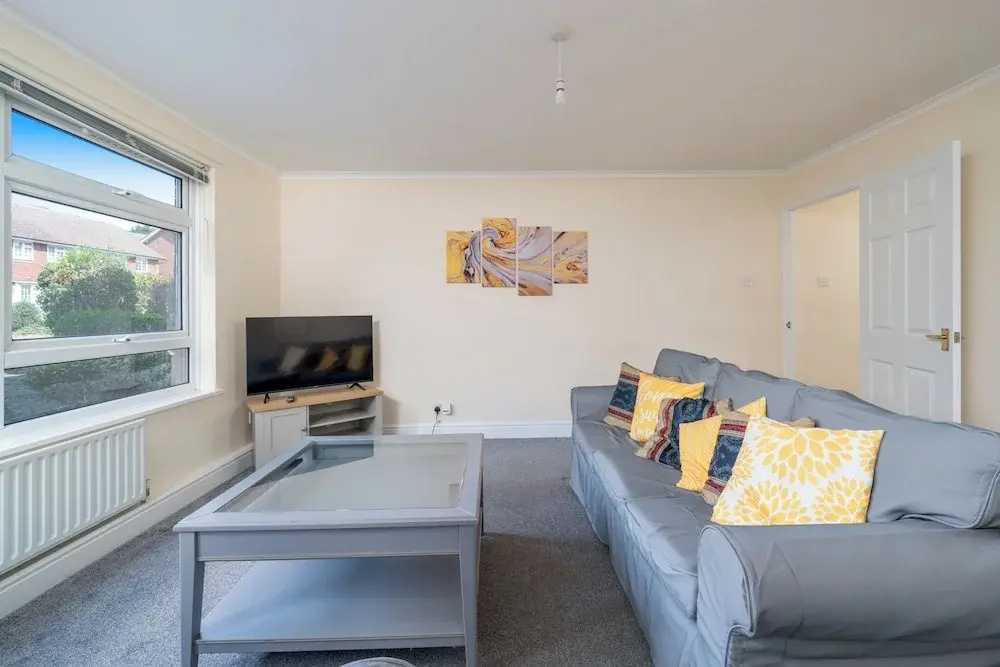 Redhill Holiday Home Sleeps 4 - Parking