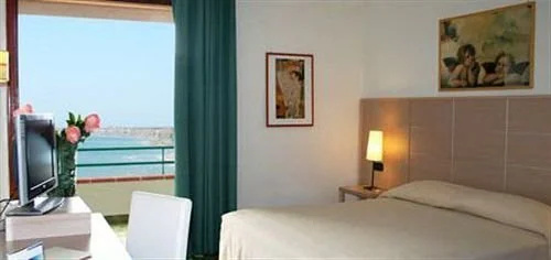 Costa Tiziana Resort