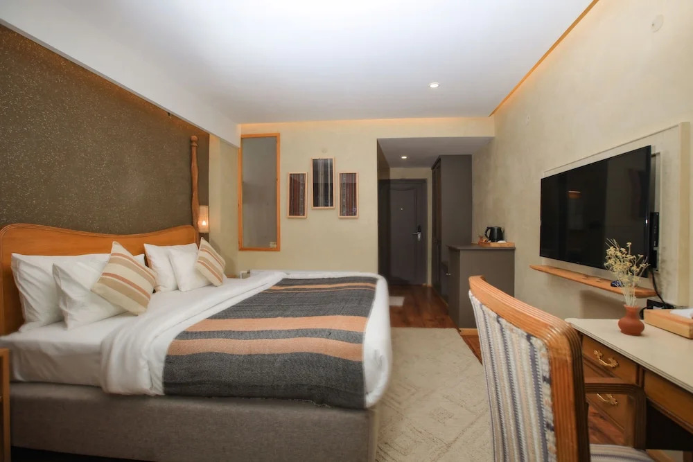 Pal Hotel