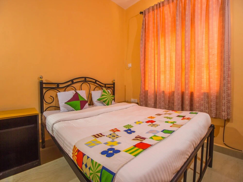 OYO 18327 Home Pool View 1BHK Colva