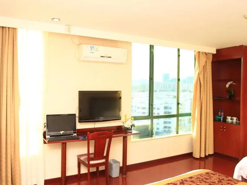 GreenTree Inn Guangdong Shenzhen Buji Long Dragon Express Hotel