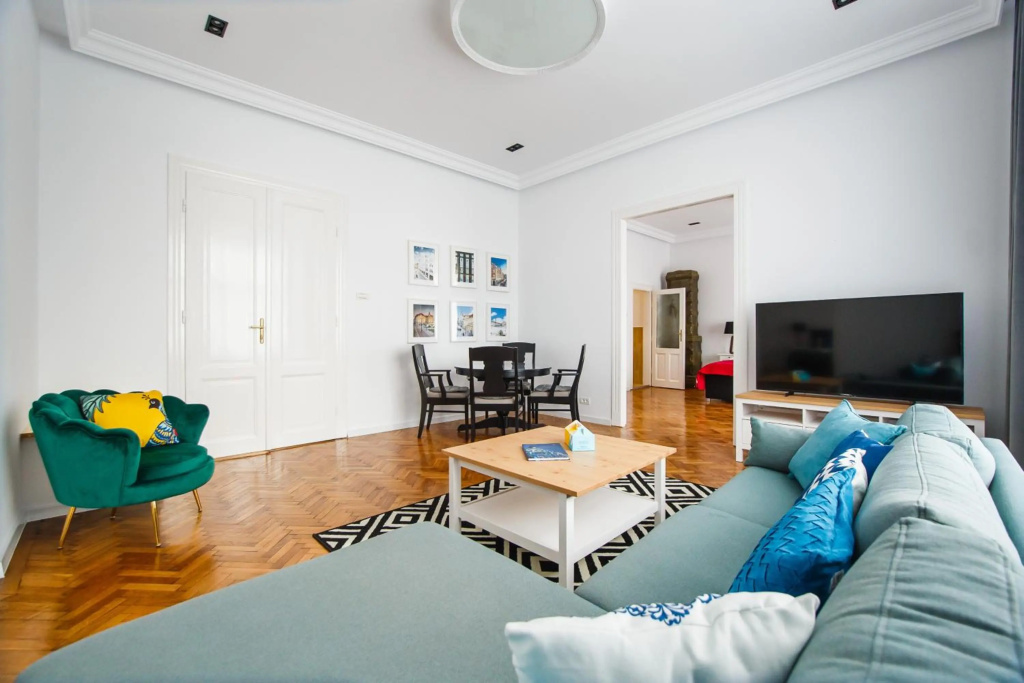 Spacious RiverViews Apartment near Piata Unirii