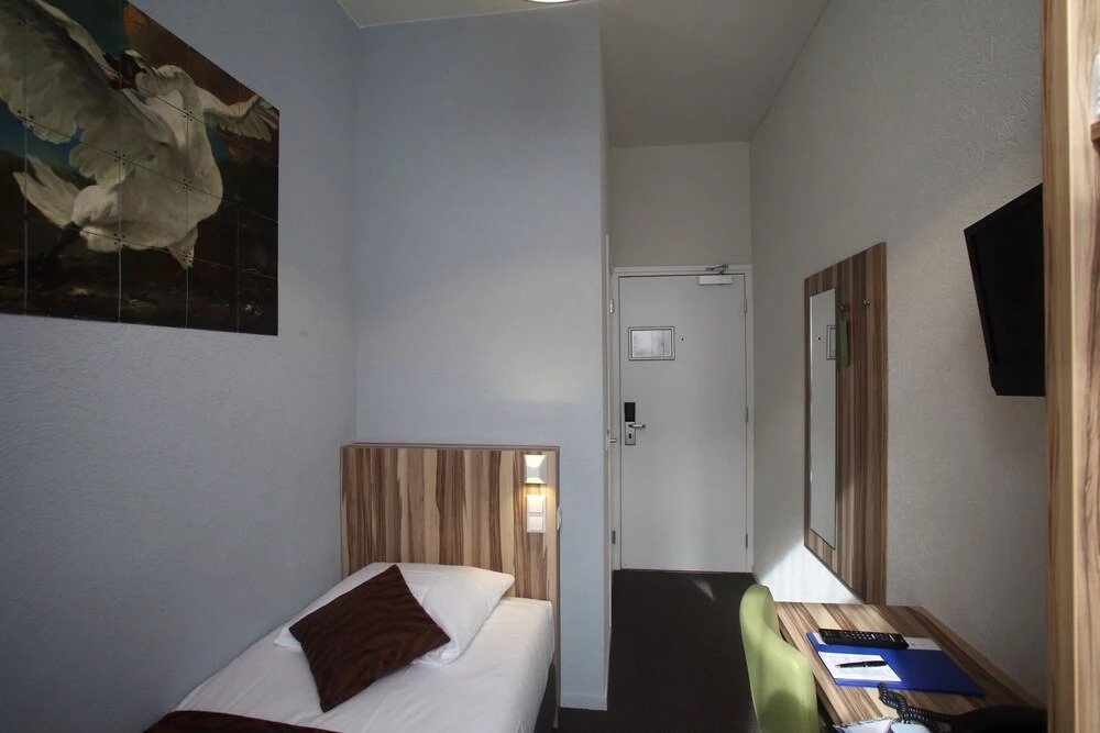 Asterisk Hotel