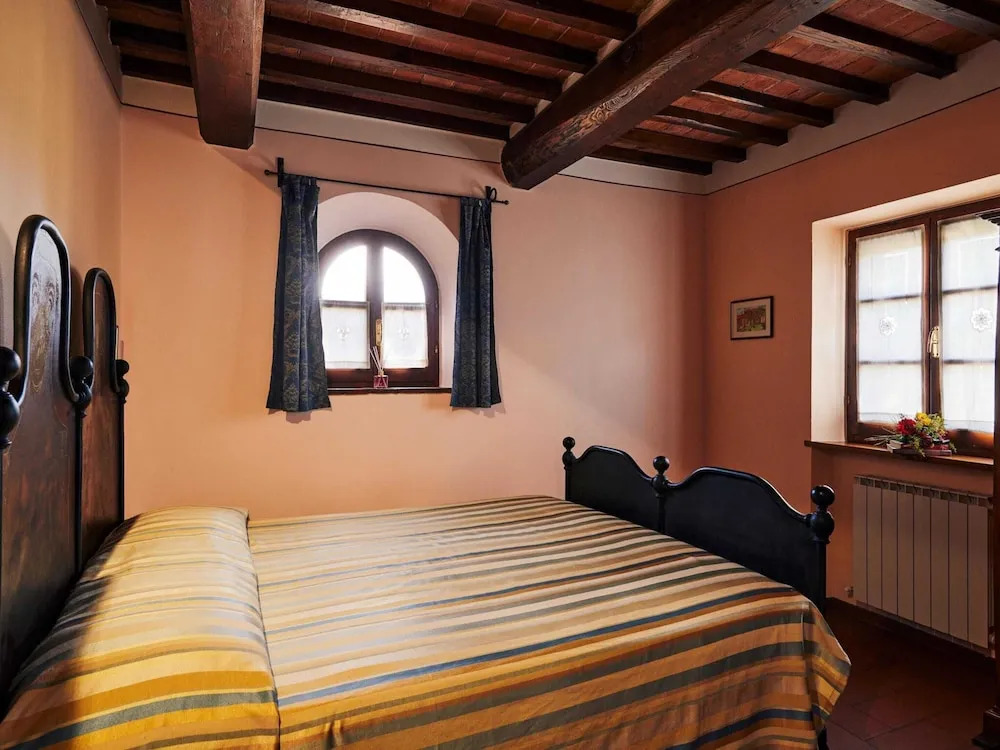 Beautiful Holiday Home With View Over Cortona in Beautiful Surroundings