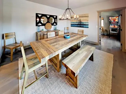2201 Balboa Dr Home