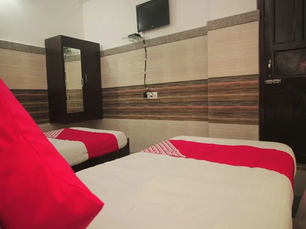 Surabhi Guest House by OYO Rooms