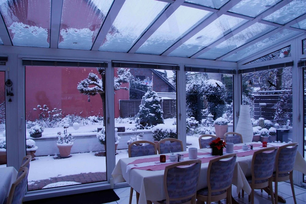 Airport Hotel Karsten