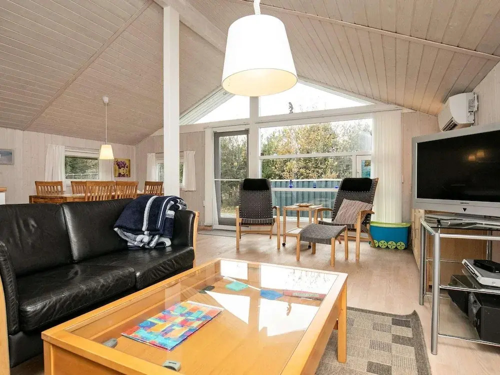 6 person holiday home in Løkken