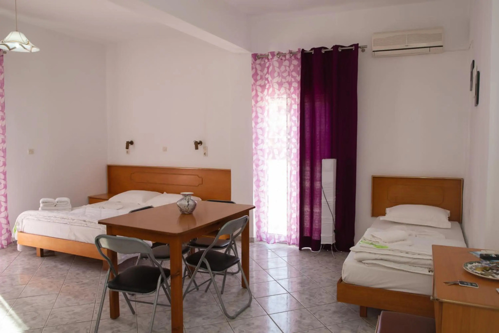 Sea Breeze Hotel