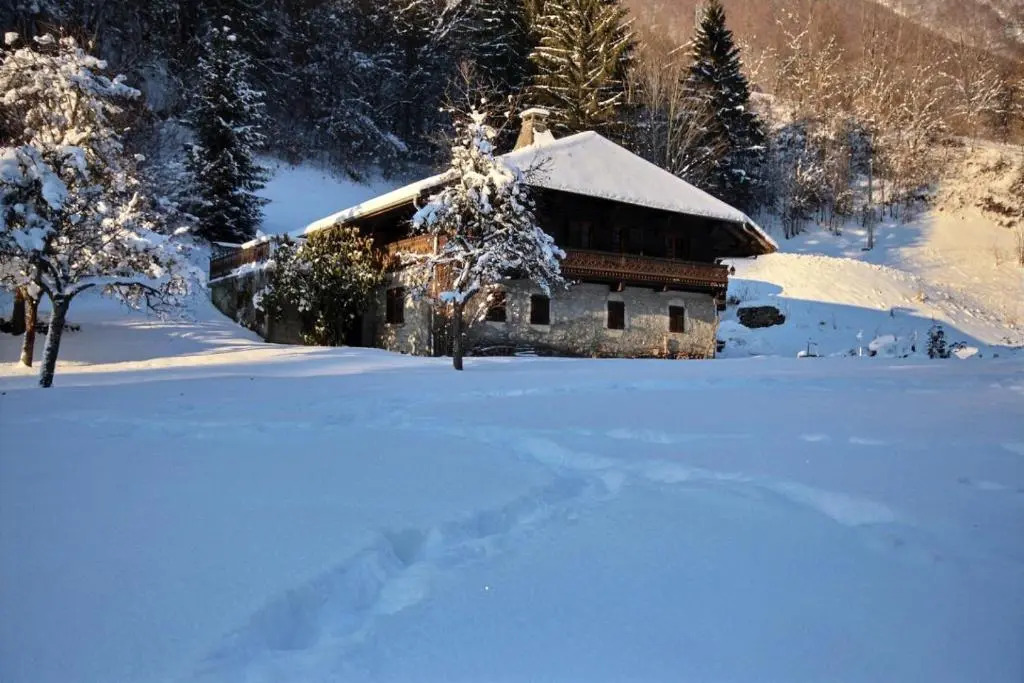 Appartement-3-Chambres-8-Couchages-Wifi-Montriond-Chebourins