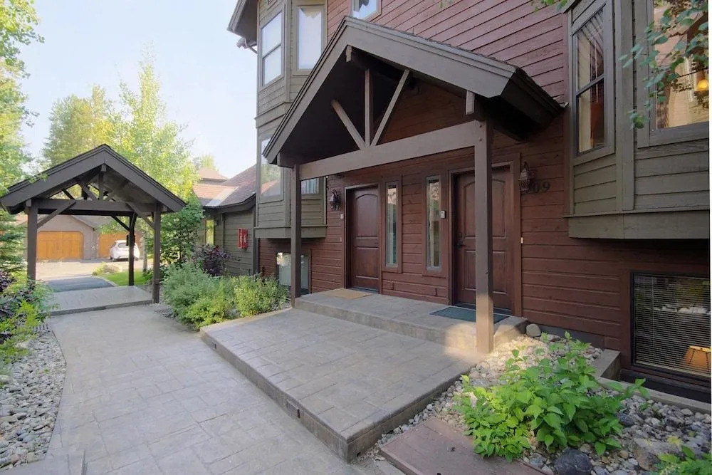 Village Point 109 by RedAwning