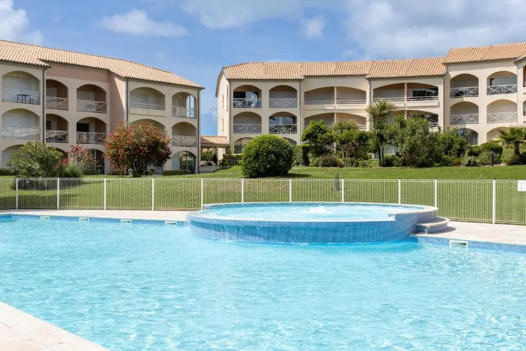 Vermare T3 Golf et Piscine