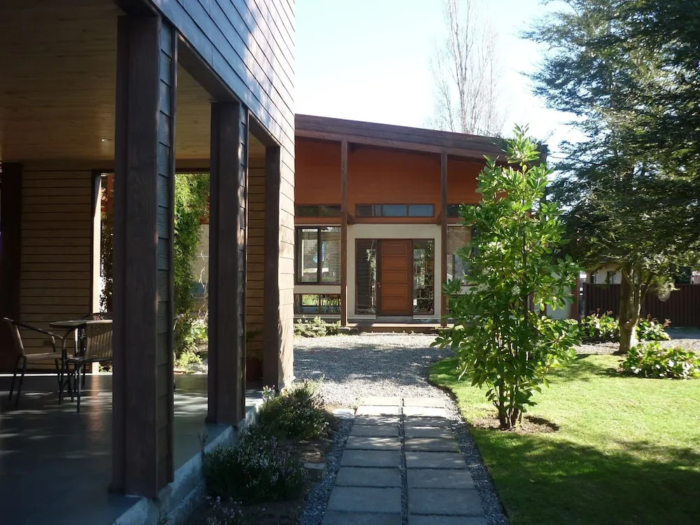 Hotel y Apart Dos Castaños