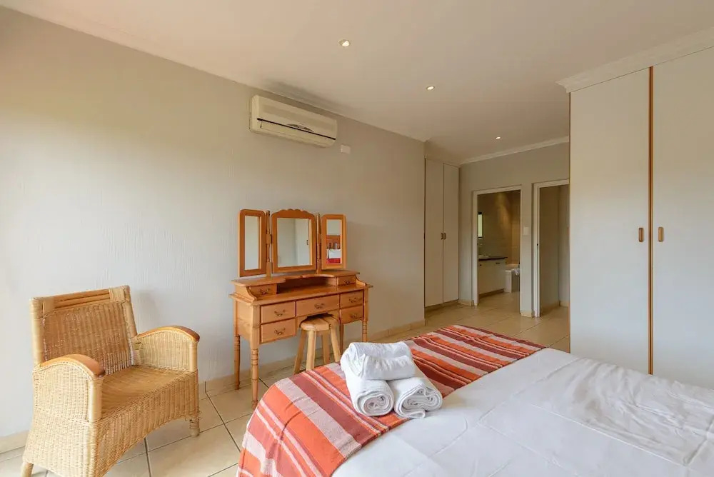 San Lameer Villa Rentals 10431