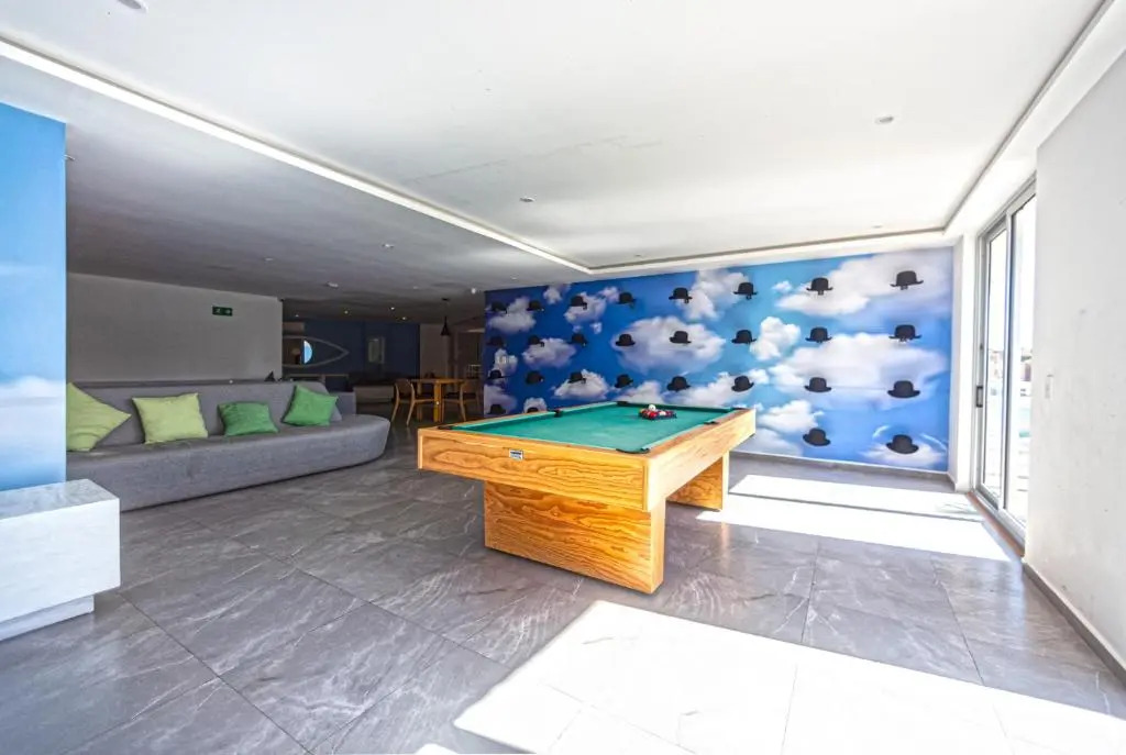 CHIC 2 Bdr GALLERY CONDOS near 5th avenue & BEACH