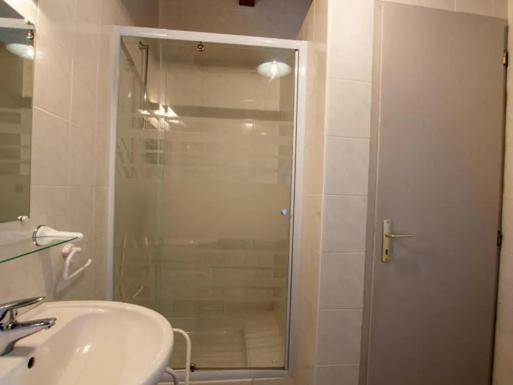 Maison avec jacuzzi partagé et jardin, proche Dordogne - FR-1-616-87