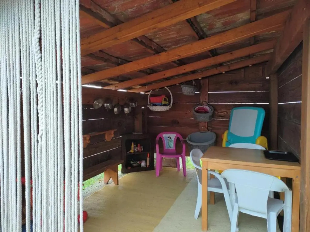 Maison de vacances spacieuse avec jardin et animaux admis - FR-1-496-247