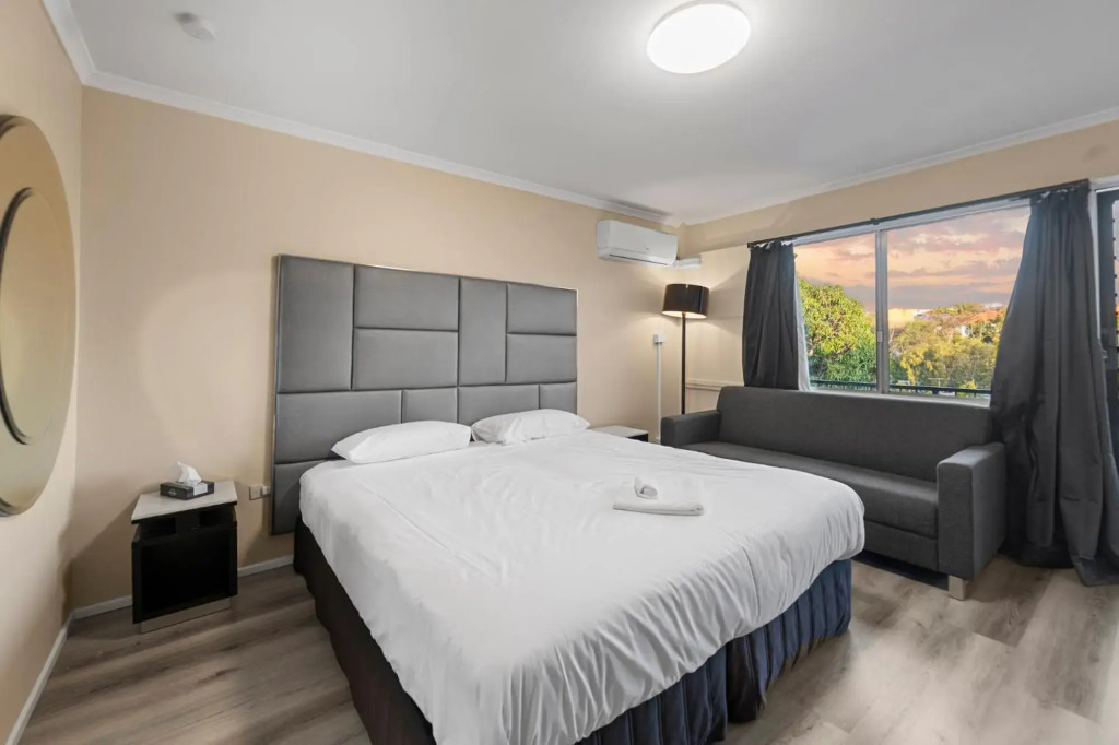 Ambassador Motor Inn