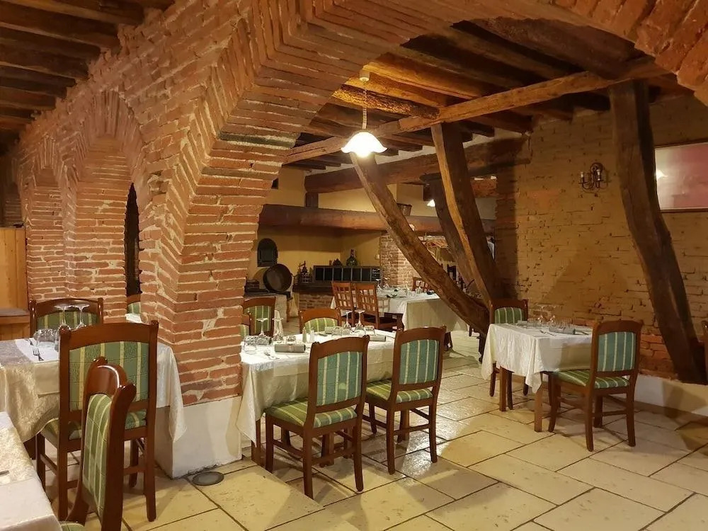 LALCOVE HOTEL RESTAURANT