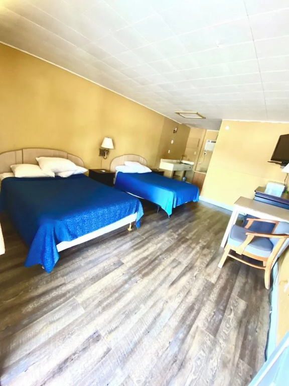 Tropic Motel