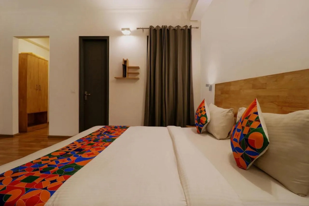 FabHotel The Glory