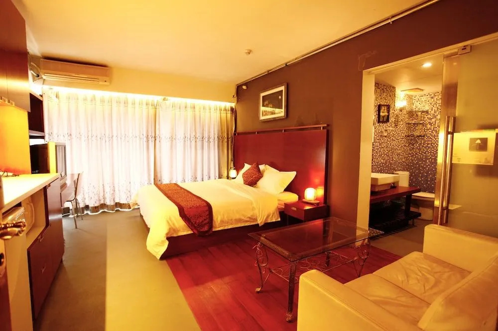 Ling Hai Apartment