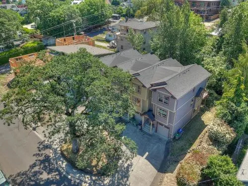 B2-River View-AC-3BR/3.5BA