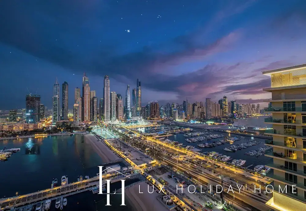 LUX  Luxury Sunrise Beachfront Suite 1