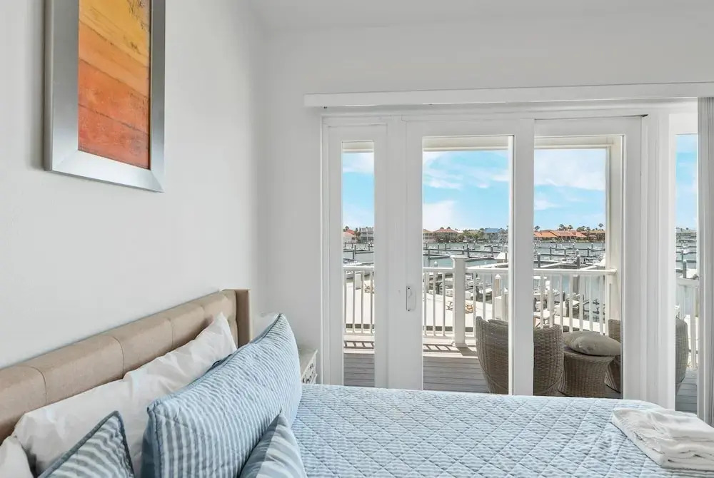 Casa De Playa Del Rey Imc4 3 Bedroom Condo by Redawning