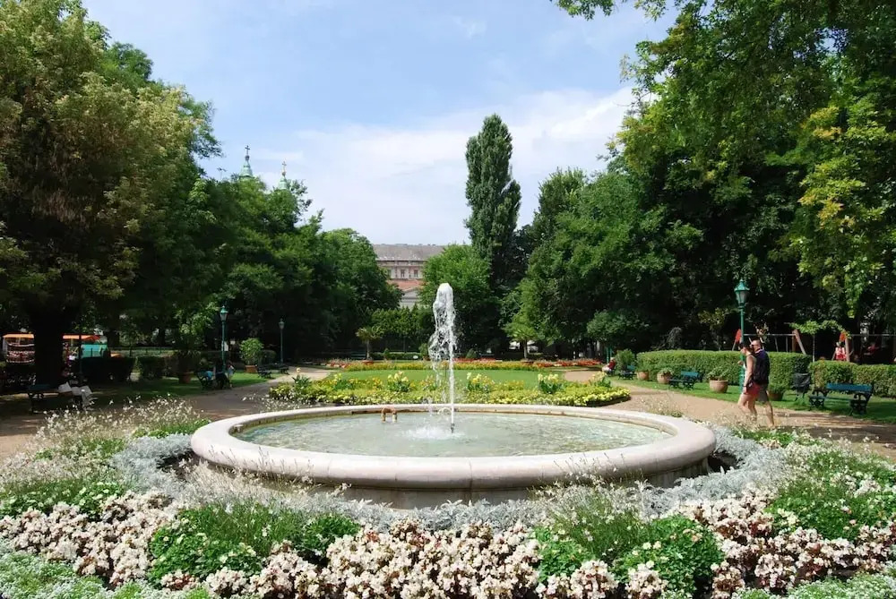 Budapest Passage 2