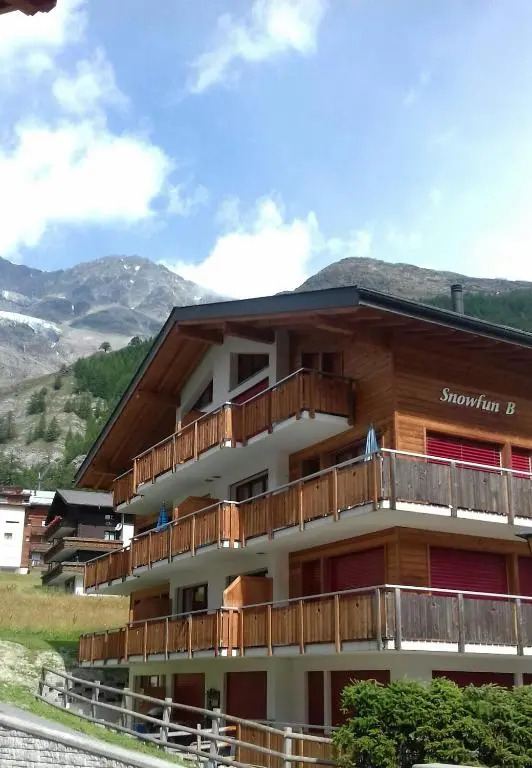 Ski in and ski out Saas-Fee apartment with glacier views SnowFun 25