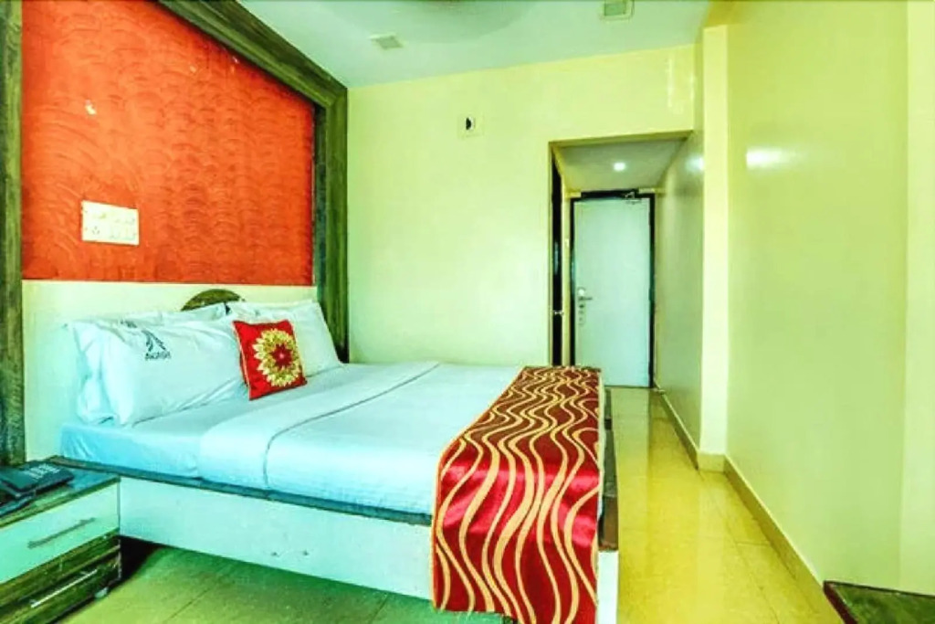 Ulo Akash Inn