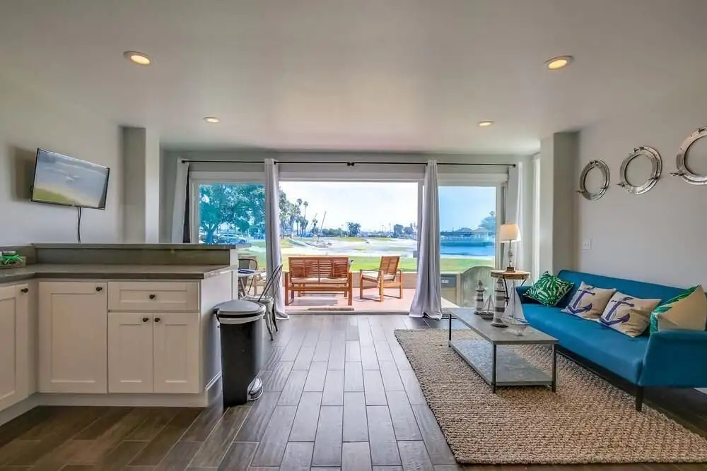 Bay Style 3 - 4 Br Home