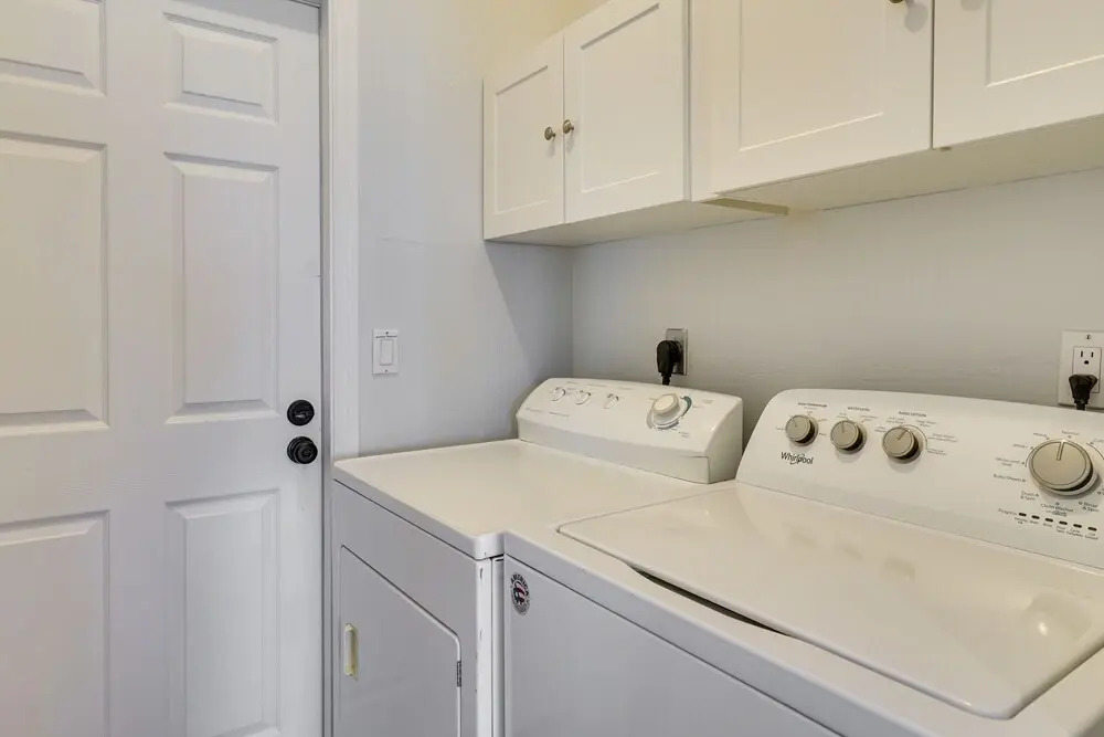 4 Mi to Downtown: Cape Coral Oasis w/ Pool + Lanai