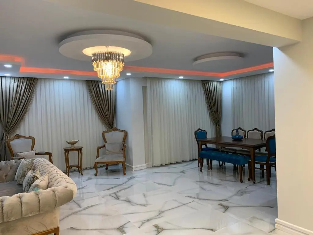 Villa Vadi-Isıtmalı havuzlu-Şömineli-Kış bahçeli-Tamamen Müstakil