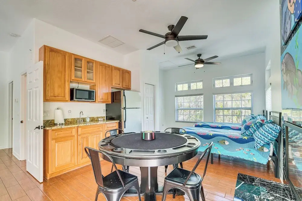 Decks, Docks & Kayaks: Waterfront Homosassa Gem