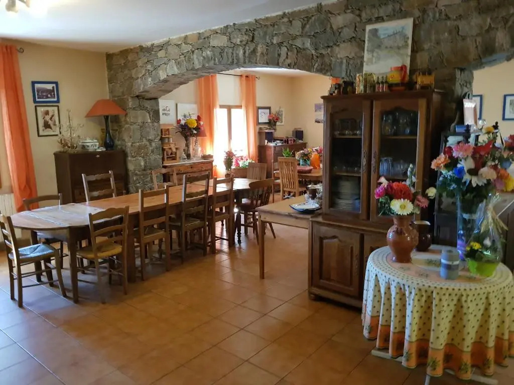CHAMBRE DHÔTE "Chez Antoinette et Charles"