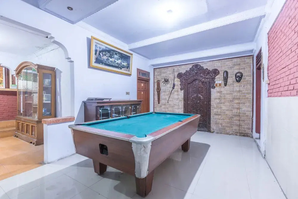 OYO 1424 Guntary Residence