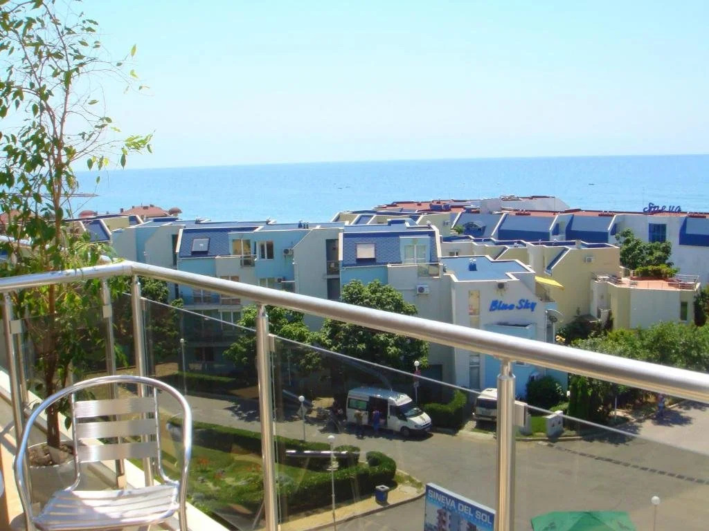 Sineva Del Sol Apartments