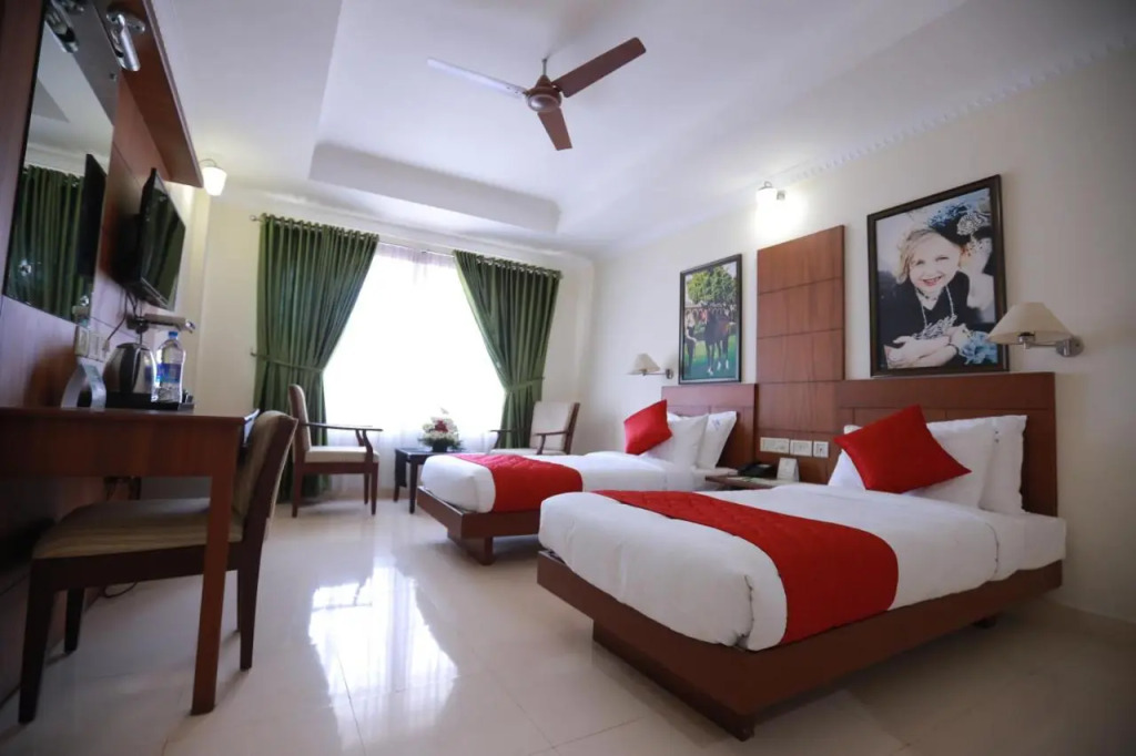 Hotel peninsula