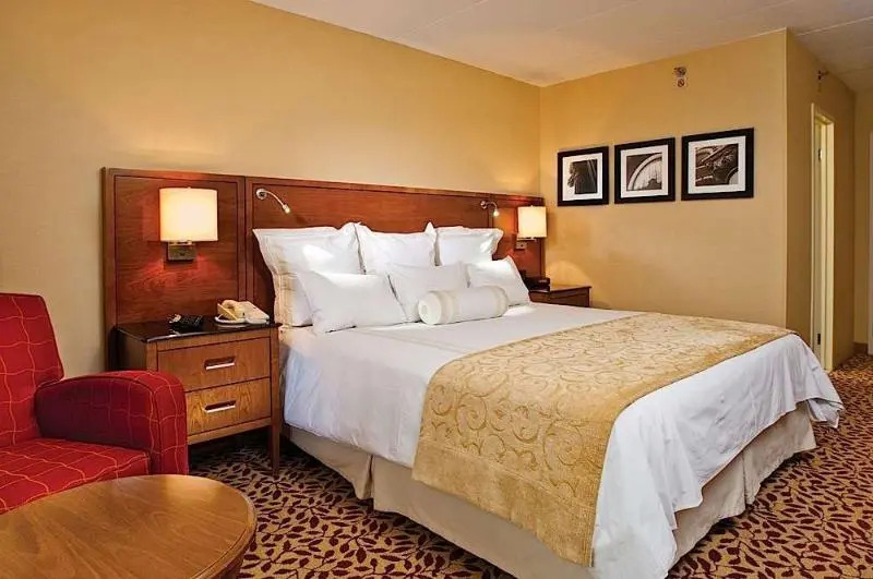 Hotel Fort Wayne