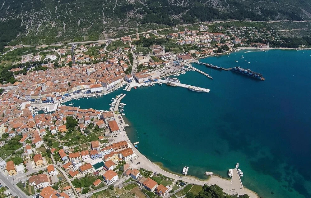 Amazing Apartment in Cres With 1 Bedrooms and Wifi