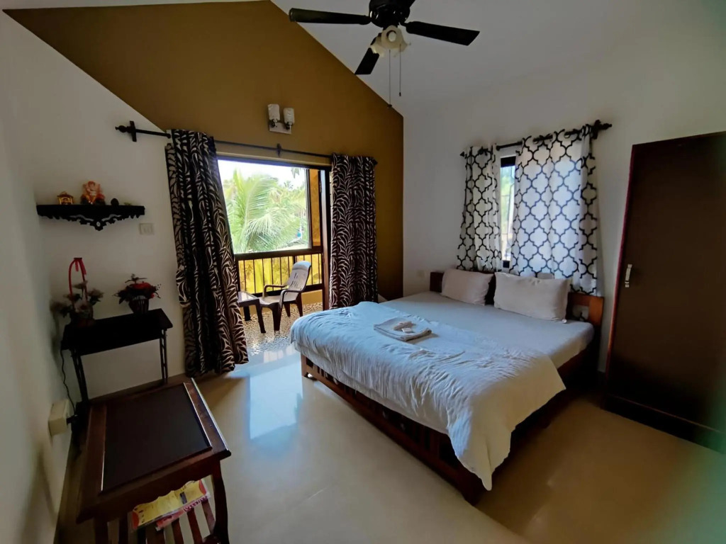 PALM 1BHK APARTMENT BY RONNEs