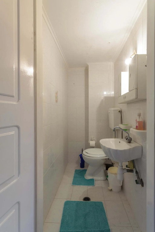 Bright Comfy Flat near Beach & City Center