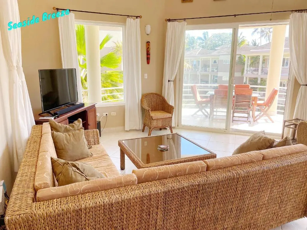 3BR Stunning penthouse / Beach front