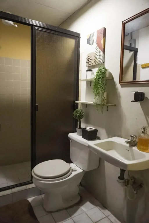 Pool House Hostel
