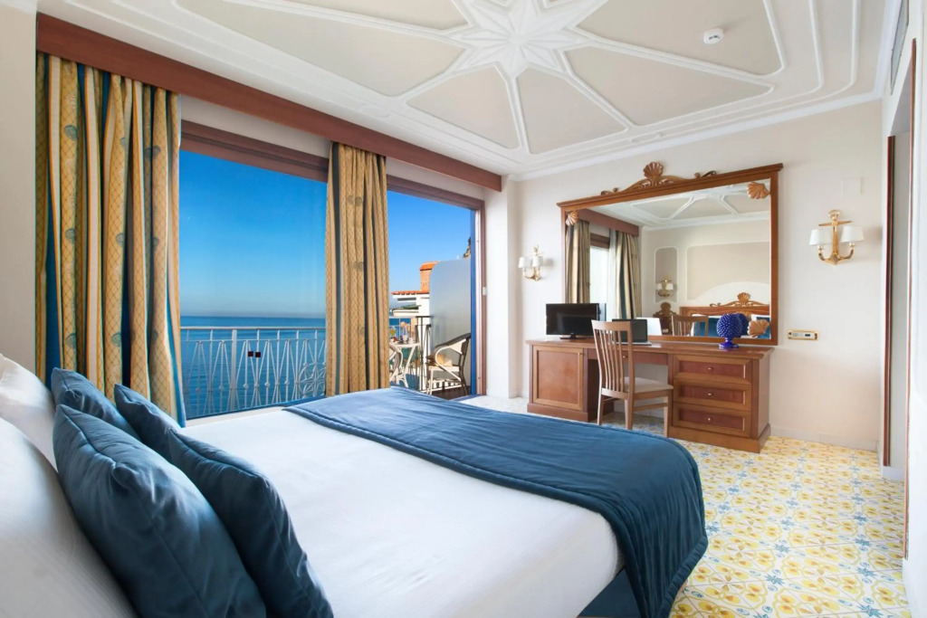 Alimuri Bay Resort