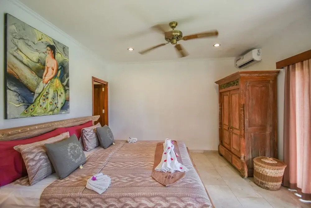 Tropical Villa Asmara - 400sqm Garden Oasis with large Pool and Scenic Views