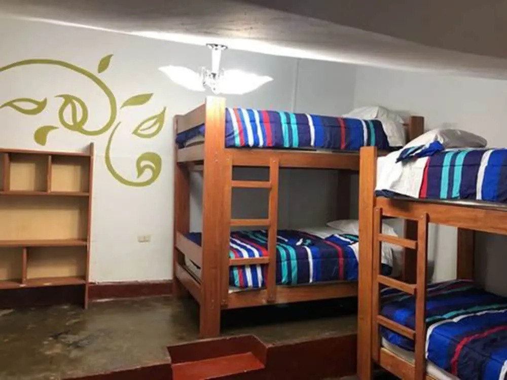 Déjà Vu Backpackers